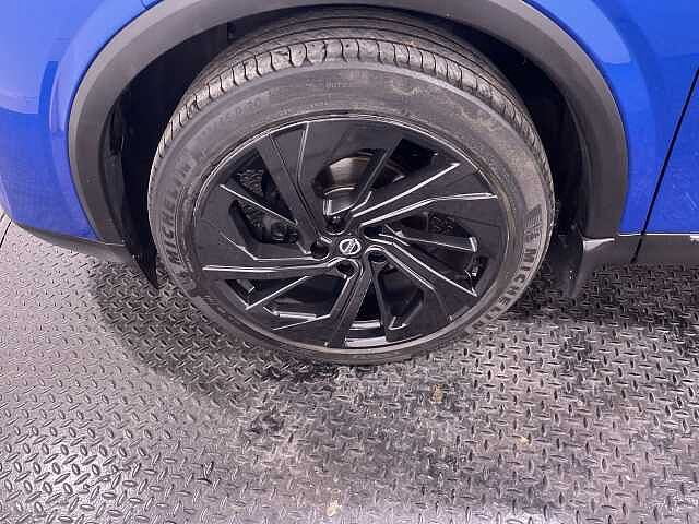 Nissan Qashqai Tekna + Dig-T Mhe